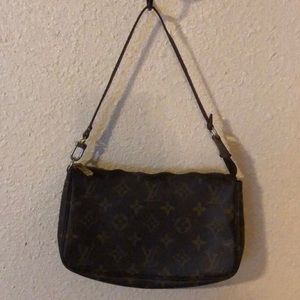 Louis Vuitton Pochette